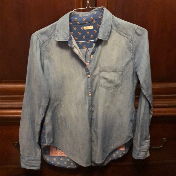 Hollister Boho Button Down Shirt - Picture 2 of 3